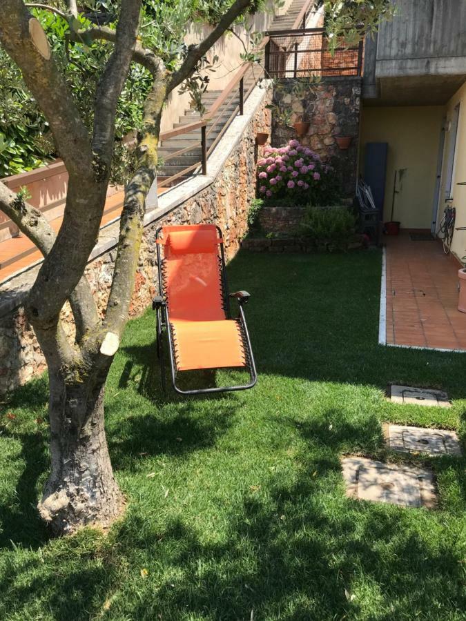 Appartamento Lago Di Garda Albisano Torri Del Benaco Exterior photo
