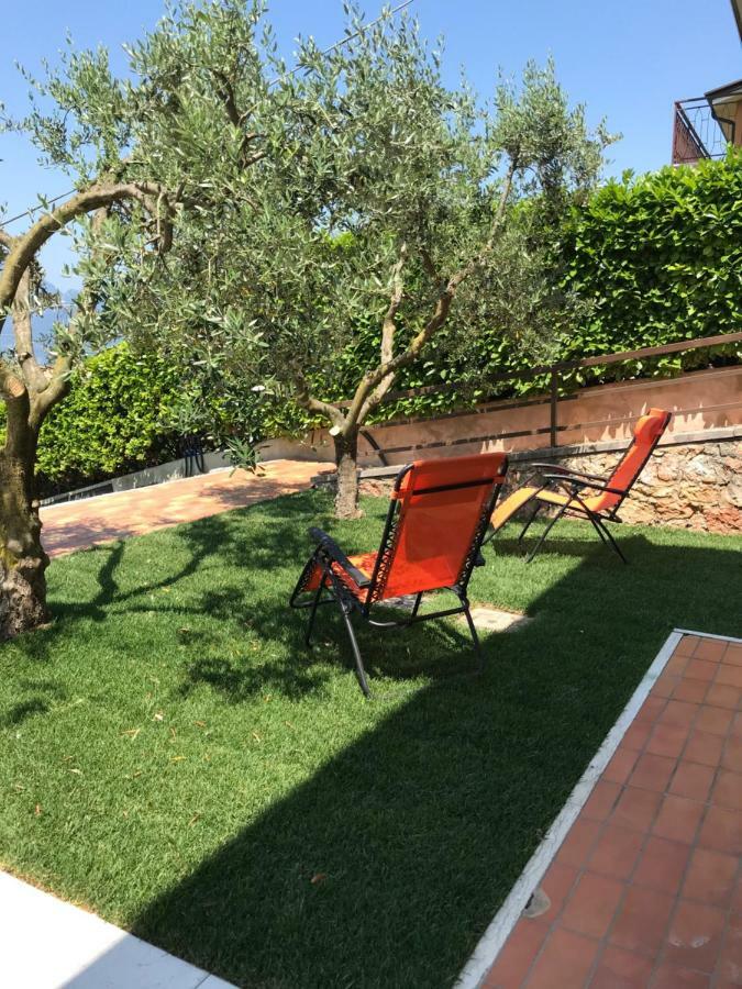 Appartamento Lago Di Garda Albisano Torri Del Benaco Exterior photo